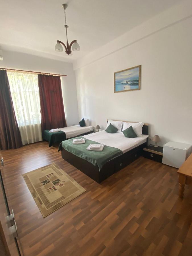 Pensiunea Viena Targu Mures Exterior photo